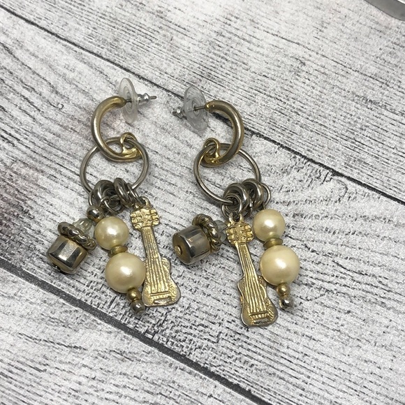 Vintage statement fun charm music musician dangle earrings - Picture 2 of 4